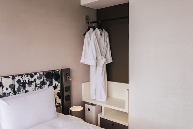 Deluxe King High Floor