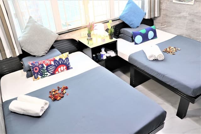 Deluxe Family Room