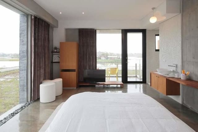 Double Room (A)
