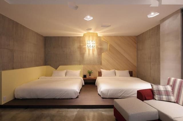 Quadruple Room (E)