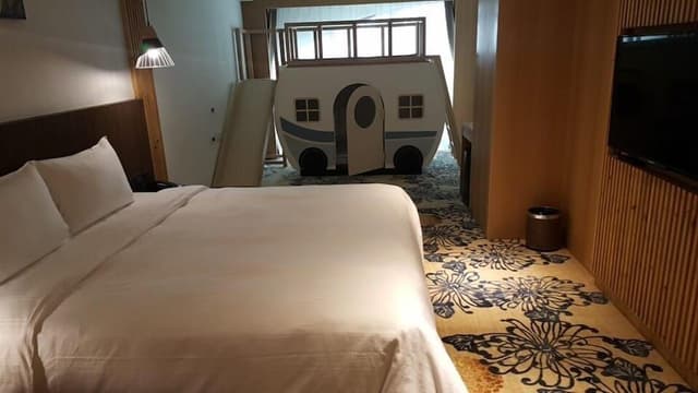 Family Room, Multiple Beds