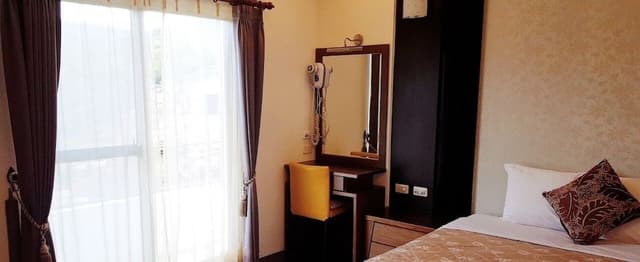 Double Room, Balcony (302)