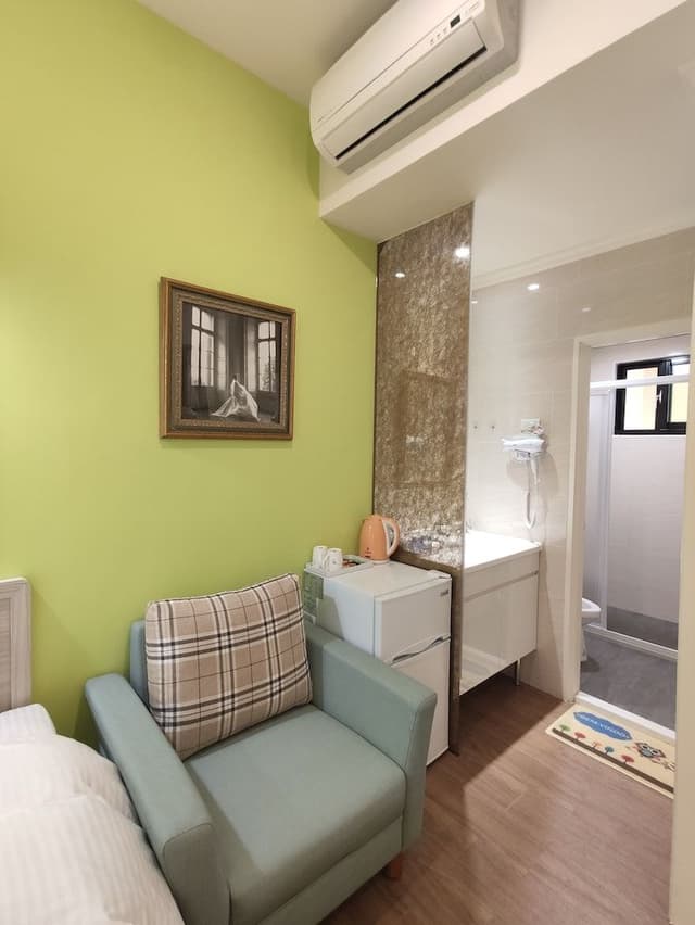 City Twin Room
