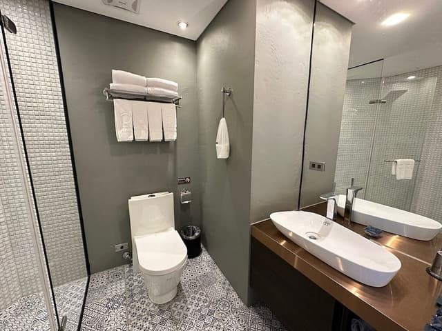 Classic Quadruple Room