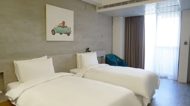 Deluxe Twin Room
