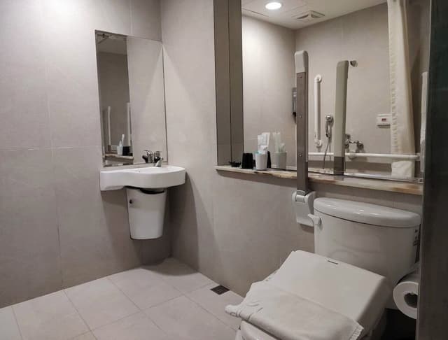 Superior Accessible Room - No Window No Parking
