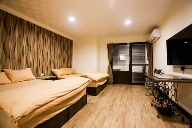 Elite Quadruple Room, Multiple Beds, Courtyard View