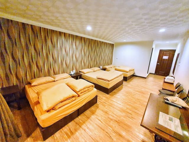 Elite Room, Multiple Beds