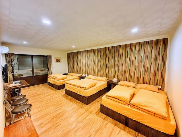 Elite Room, Multiple Beds