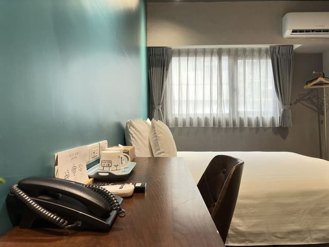 Executive Double Room, Bathtub, City View