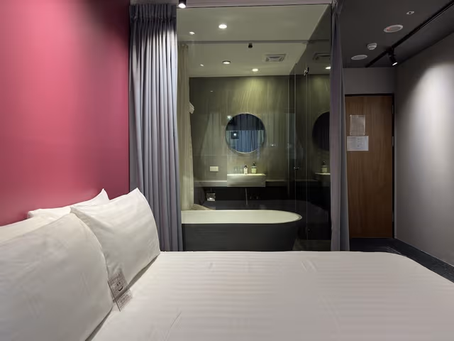 Executive Double Room, Bathtub, City View