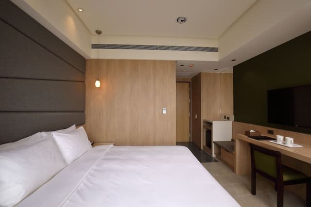 Green Double Room (Disposable items are not provided)