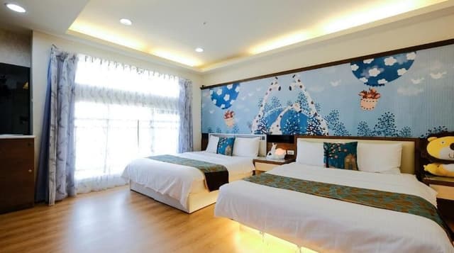 Family Room, City View
