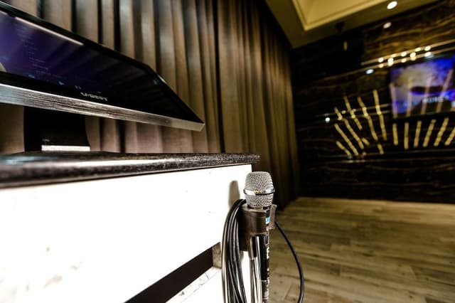 Family Twin Room, 1 Bedroom, Jetted Tub (with karaoke)