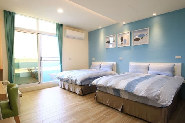 The Wind Family Room with Balcony