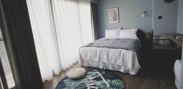 Double Room (G)