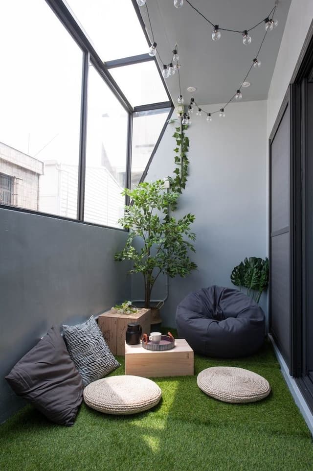 Double Room (G)