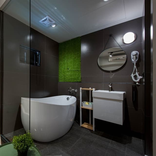 Double Room (D.F.H)