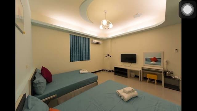 Quadruple Room, No Windows