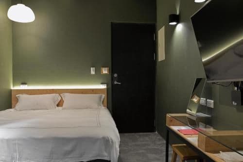 Standard King Room