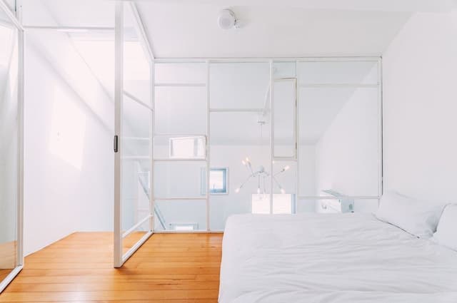 Gallery Double Room (1970)