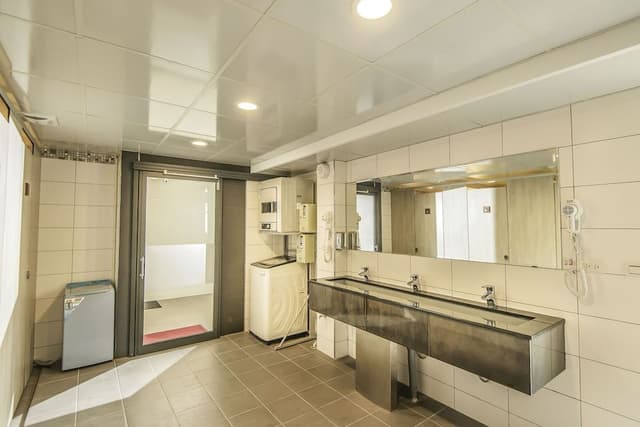 Basic Shared Dormitory, Men only