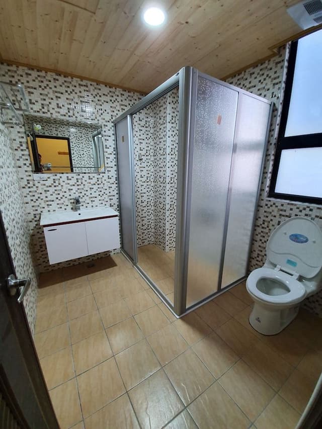 Quadruple Room, Balcony (B201)