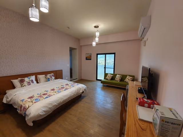 Double Room, Balcony (B202)