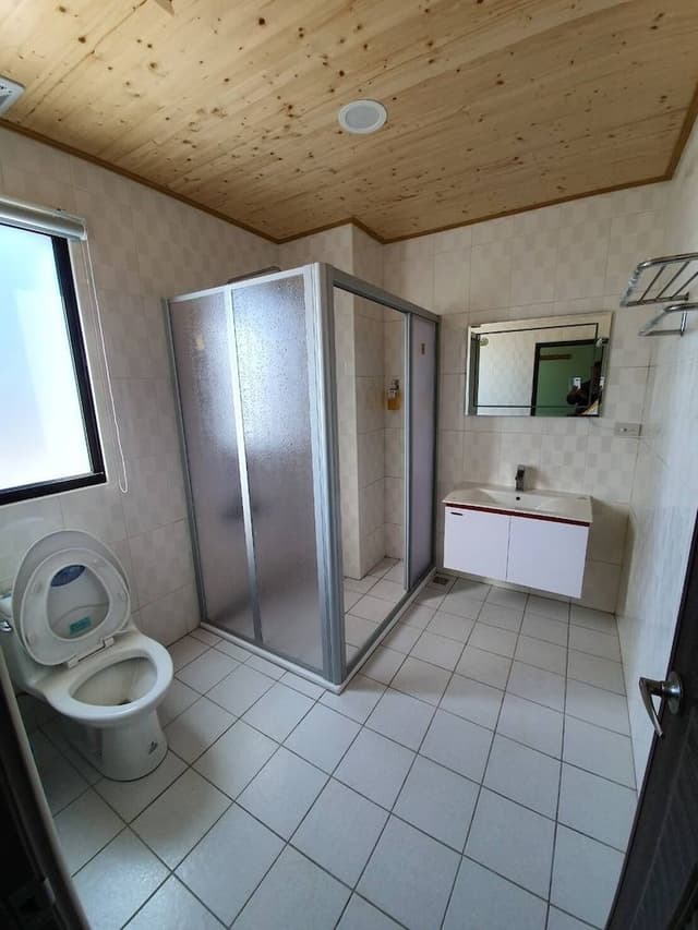Quadruple Room (B101)