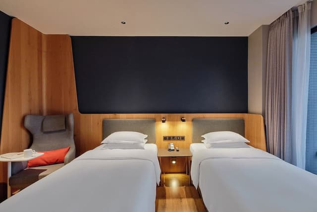 Standard Room, 2 Twin Beds, Garden View