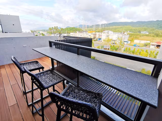 Deluxe Room (Street View)