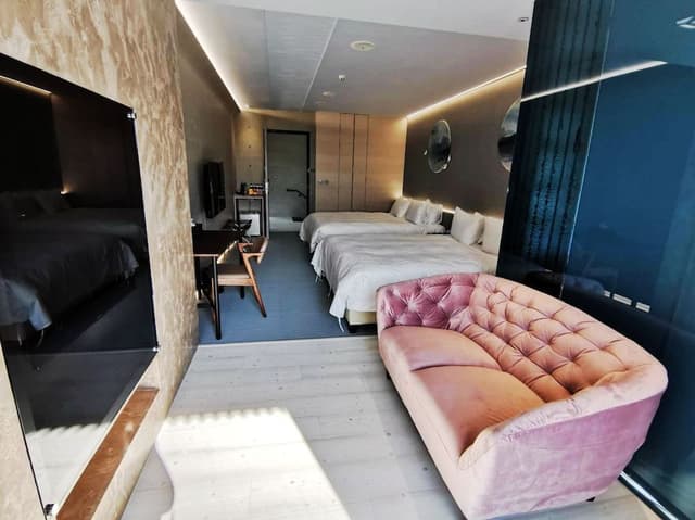 Deluxe Quadruple Room