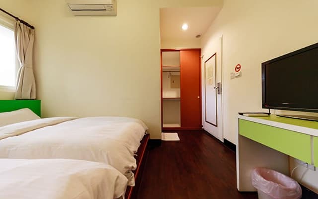 Economy Twin Room