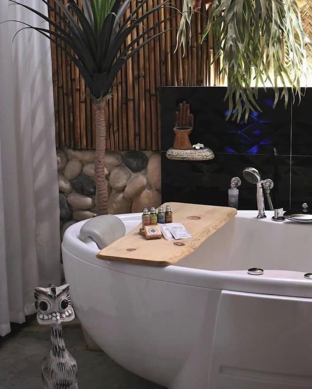 Luxury Double Room, 1 Queen Bed, Garden View