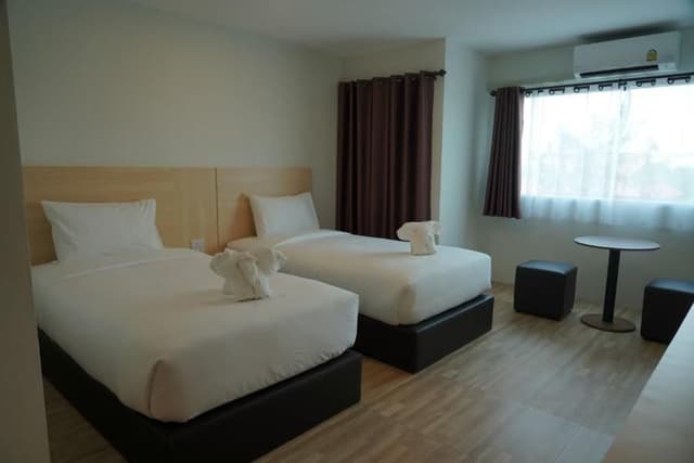Deluxe Twin Room
