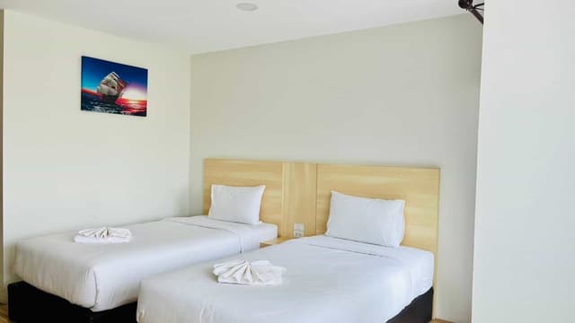 Deluxe Twin Room
