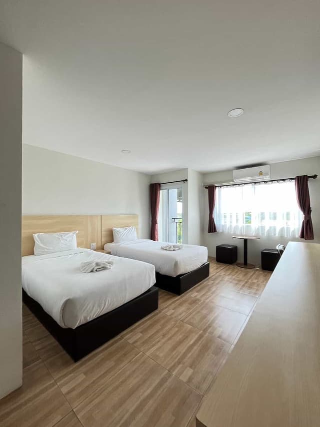 Deluxe Twin Room