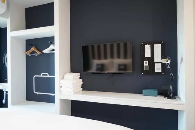 Family Room With Bathtub