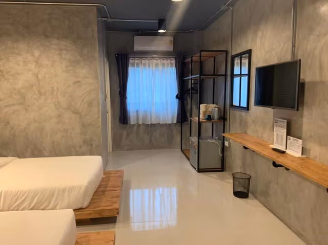 Standard Twin Room