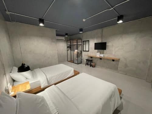 Standard Twin Beds
