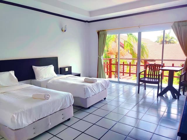 Standard Twin Room