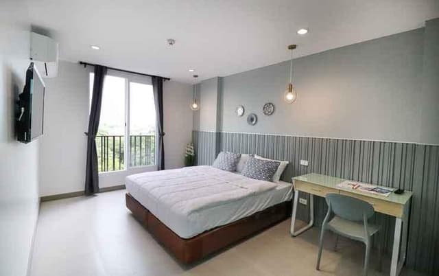 Double Classic King Bed