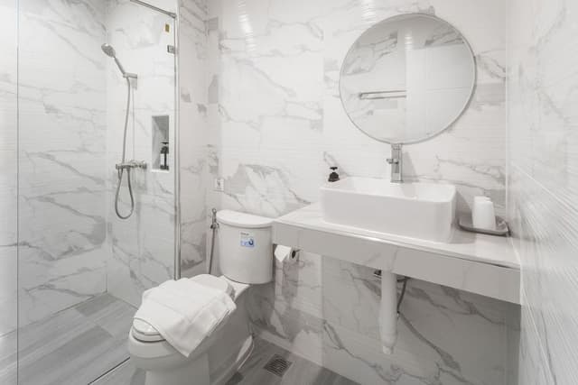 Honeymoon Suite