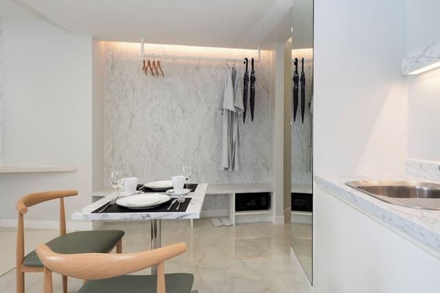 Corner Suite