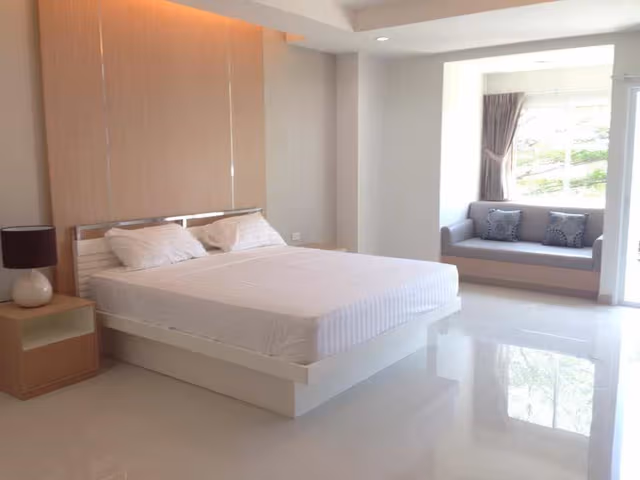 Standard Double Room Monthly (Deposit THB 14,000)