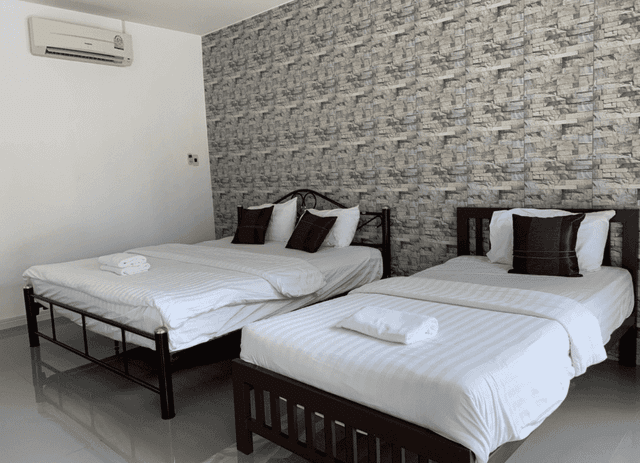 Triple Room