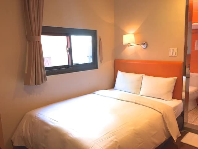 Basic Single Room