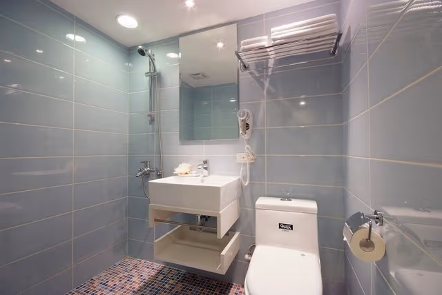 Double Room, No Windows