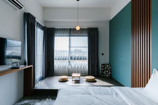 Family Room, Balcony
