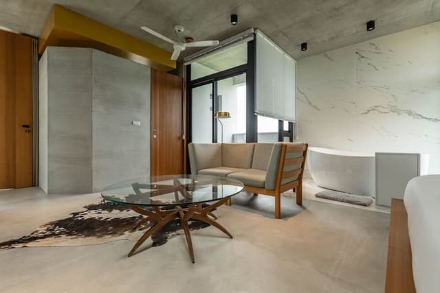 Double Room (301)